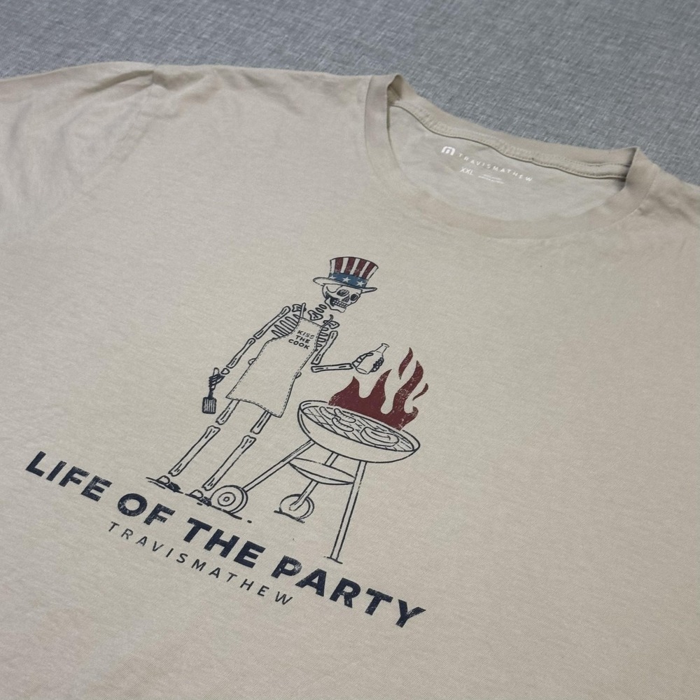 Travis Mathew T-Shirt Mens 2XL Beige Life Of The Party Graphic Crew Neck Cotton